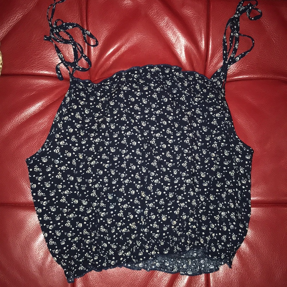 brandy melville floral crop top
